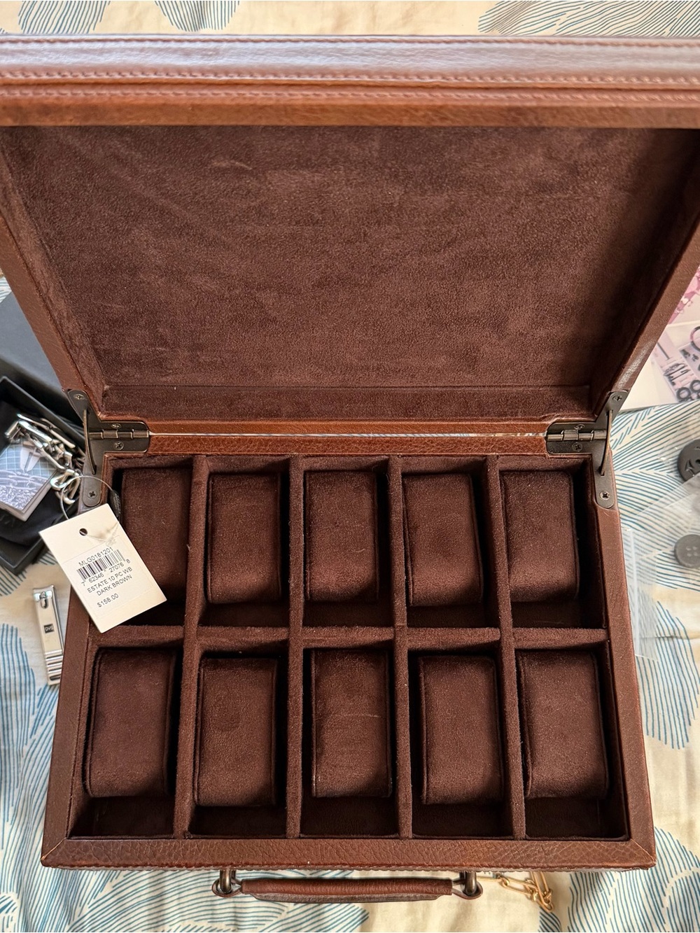Leather Fossil watch case plus accessories (new) - Picture 2 of 4